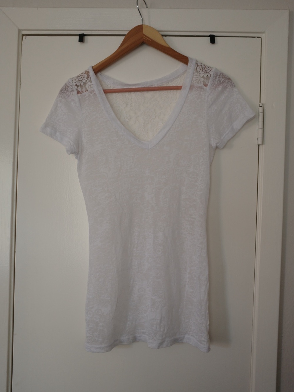 Source Unknown White Lace-Shoulder V-Neck Tee